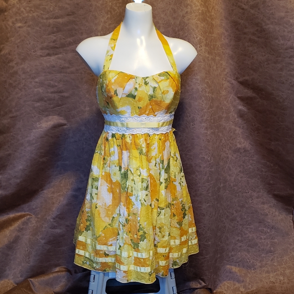 Yellow & white flowered dress